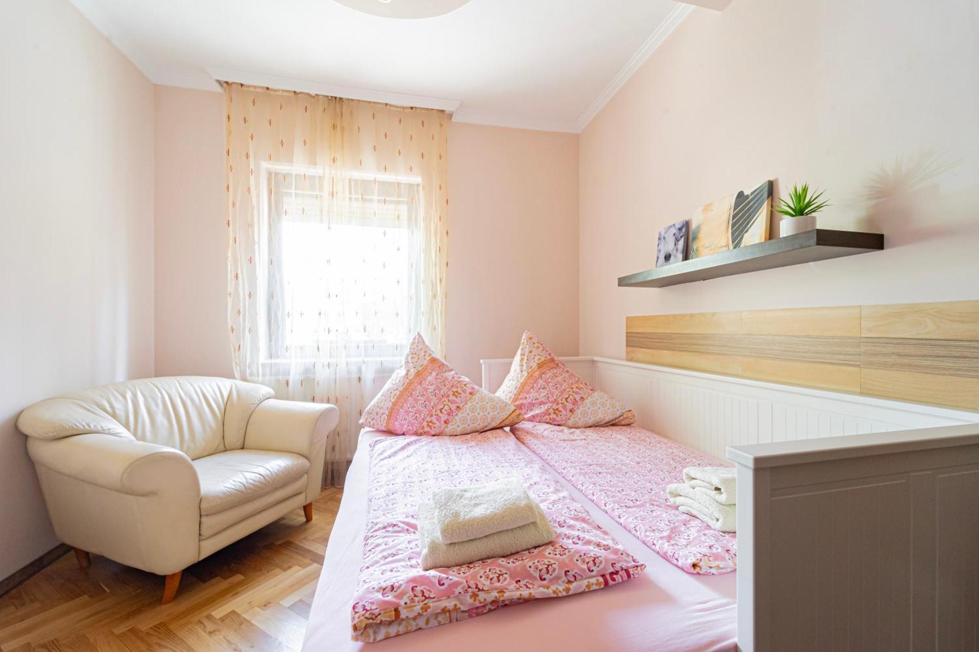Villa B48 Bigflat - Kenyelem 130 M2 En Törökbálint Esterno foto